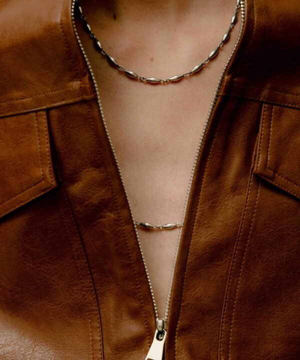 Alternative view of Vam Chain Gold