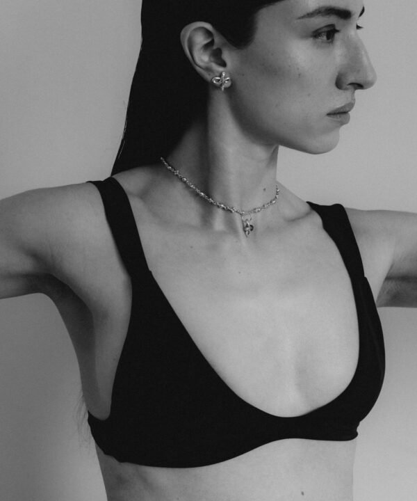 Alternative view of Aspid Pendant Onyx Gold