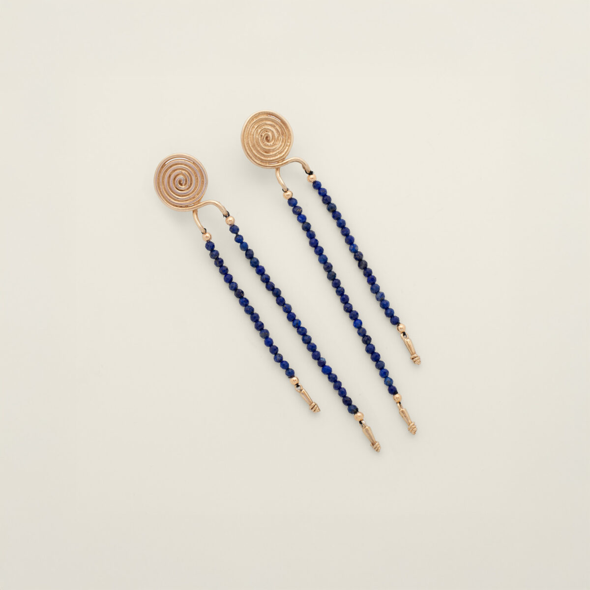 Aretes Ummu Lapis Dorado