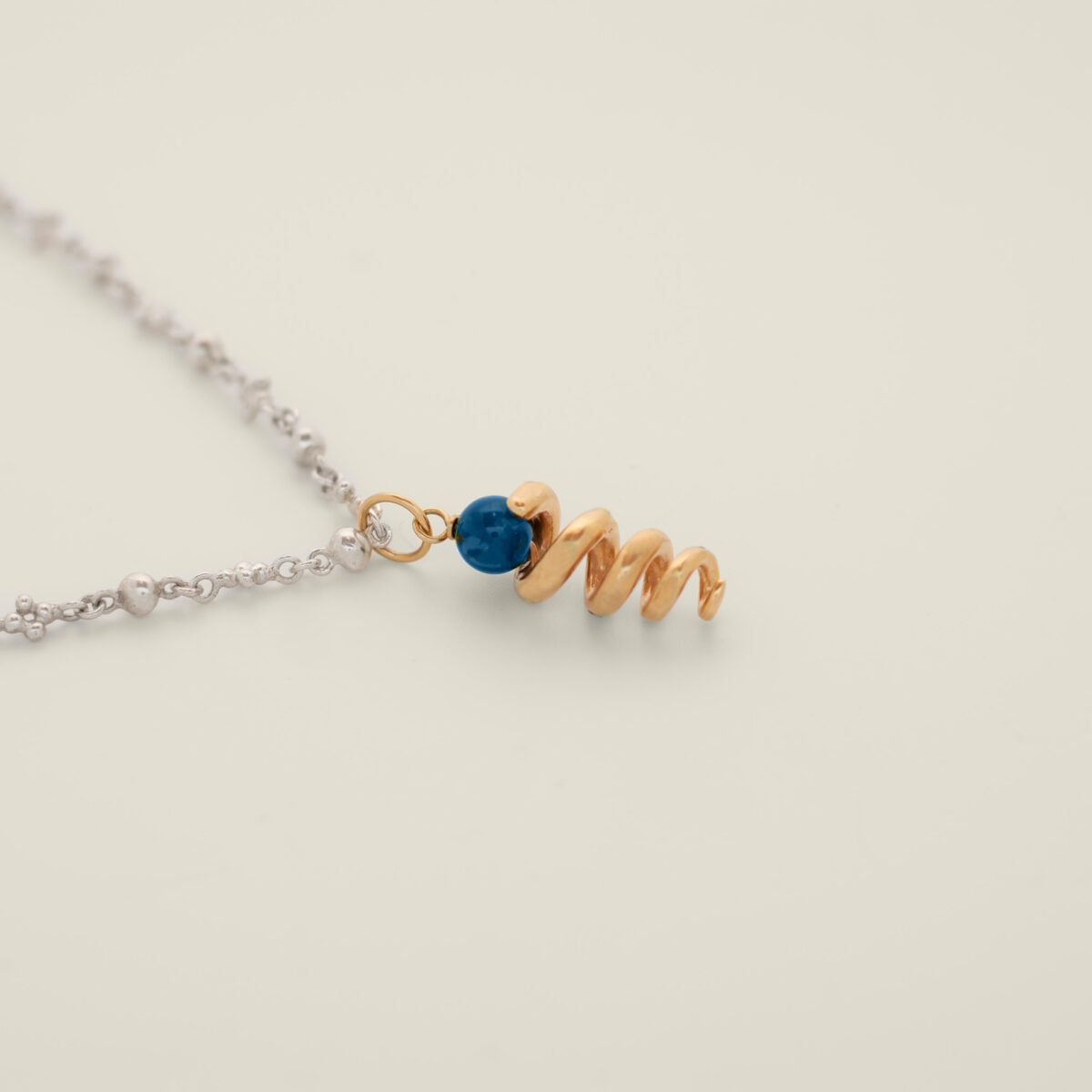 Kundali Pendant Lapis Gold