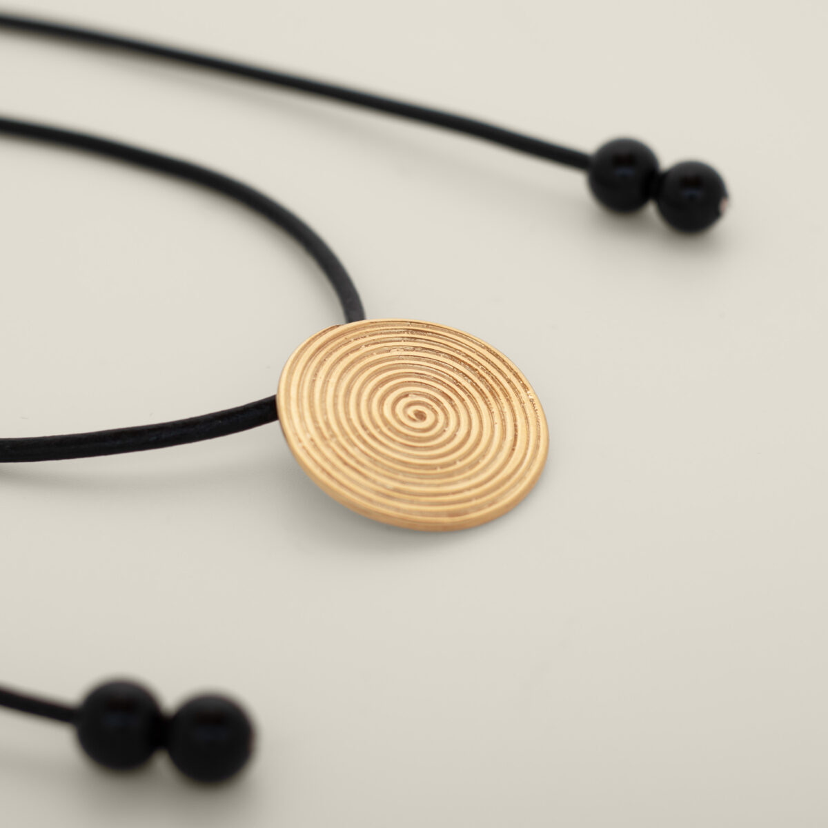Uzumaki Necklace Gold
