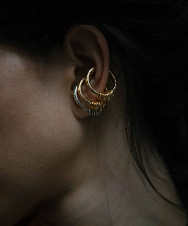 Alternative view of Kundali Ear Cuff Anillo Plata