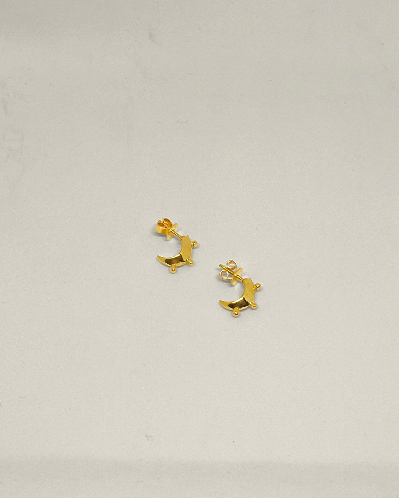 Micro Crescent Hoops Gold