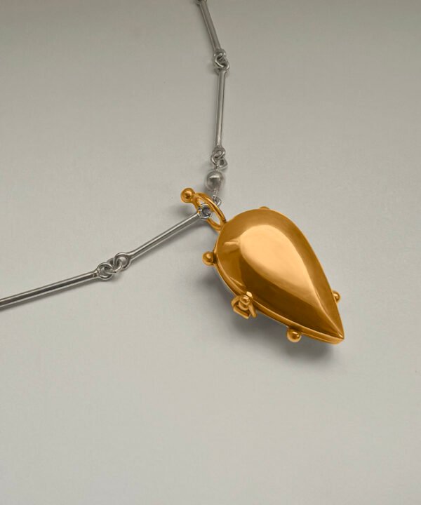 Relicarium Pendant Gold